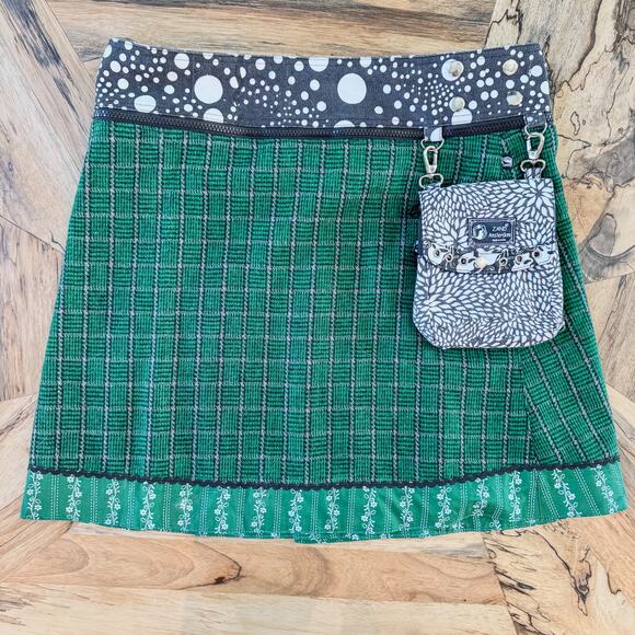 Zand Amsterdam, One Size Reversible Wrap Skirt Green Gingham Pouch Snap Buttons - Picture 1 of 11